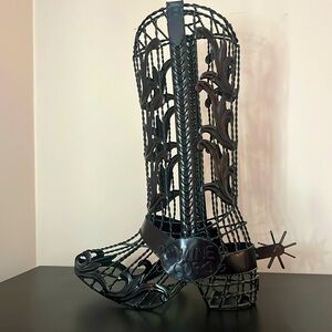 Cowboy Boot Wine Cork Cage 🍷